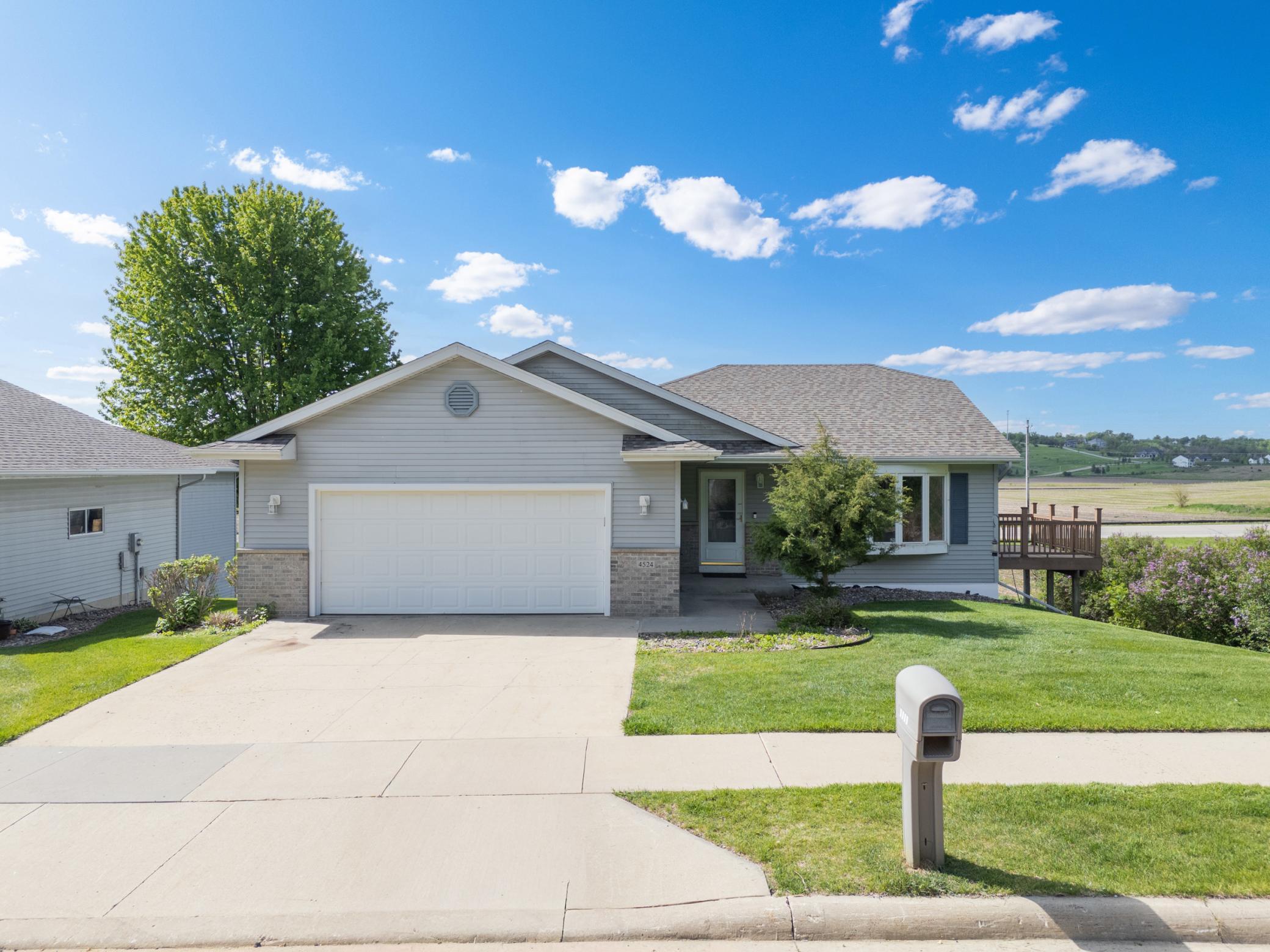 DETACHED Townhome Exterior