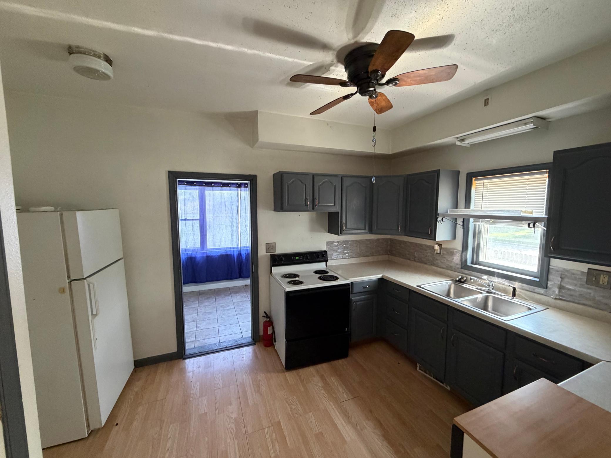 Kitchen Main Level