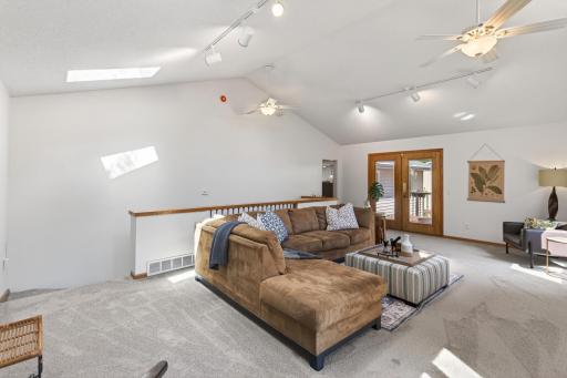 305 Trilane Circle, Young America, MN 55397