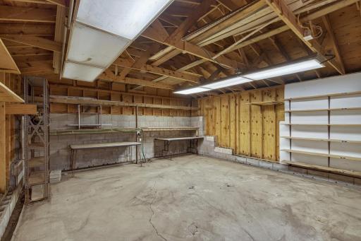 305 Trilane Circle, Young America, MN 55397