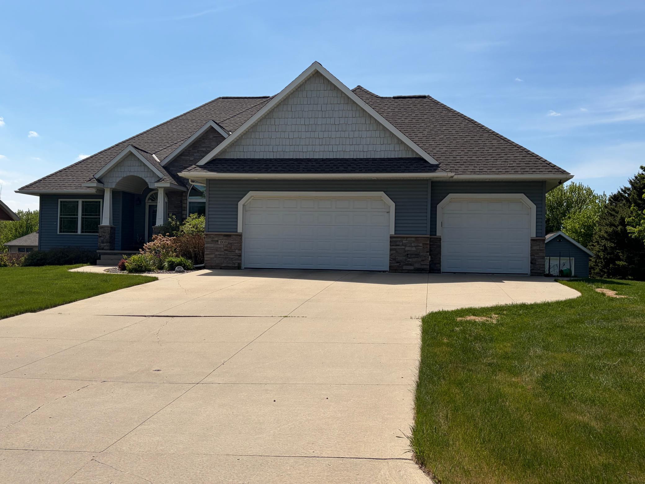 1808 4th Street NE, Willmar, MN 56201