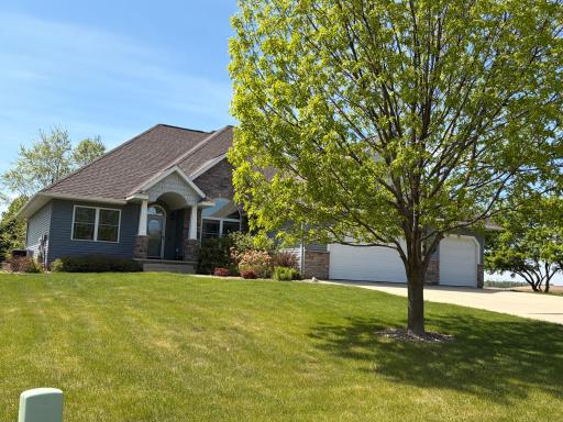 1808 4th Street NE, Willmar, MN 56201