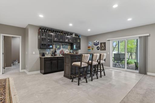 Cheers to effortless entertaining with this wet bar setup!