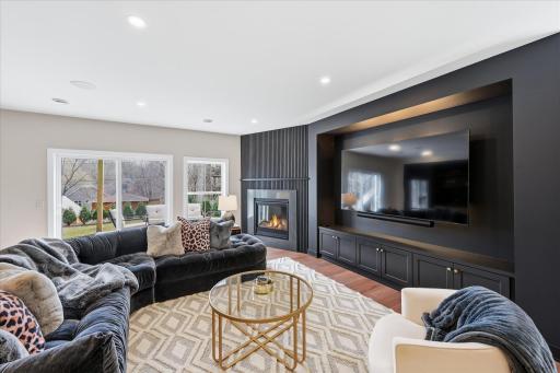 124 Chicago Avenue N, Wayzata, MN 55391
