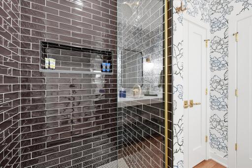 124 Chicago Avenue N, Wayzata, MN 55391