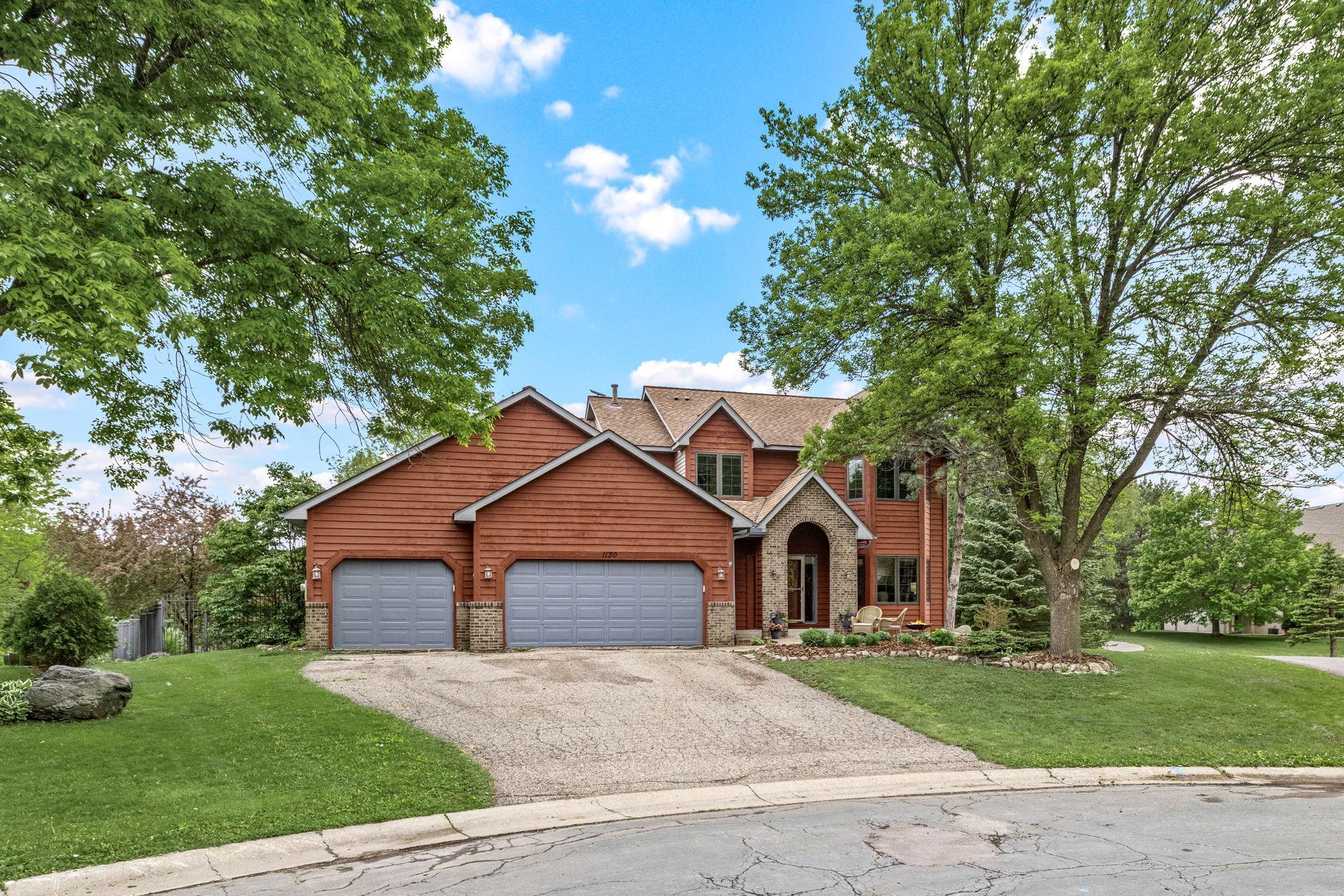 Welcome to 1130 Dove Ct Chanhassen, MN