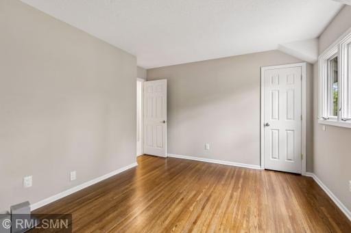 905 Windemere Curve, Minneapolis, MN 55441