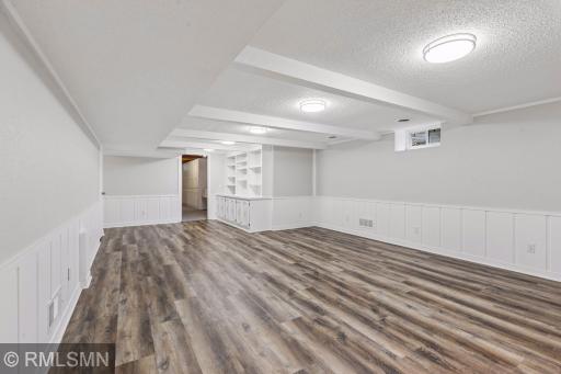 905 Windemere Curve, Minneapolis, MN 55441