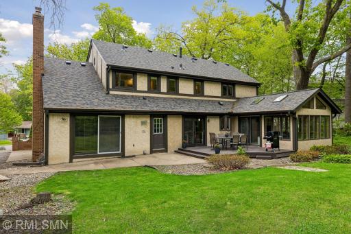 905 Windemere Curve, Minneapolis, MN 55441