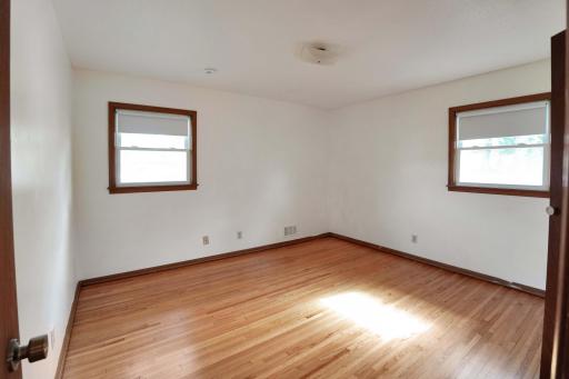 7016 Oliver Circle N, Brooklyn Center, MN 55430