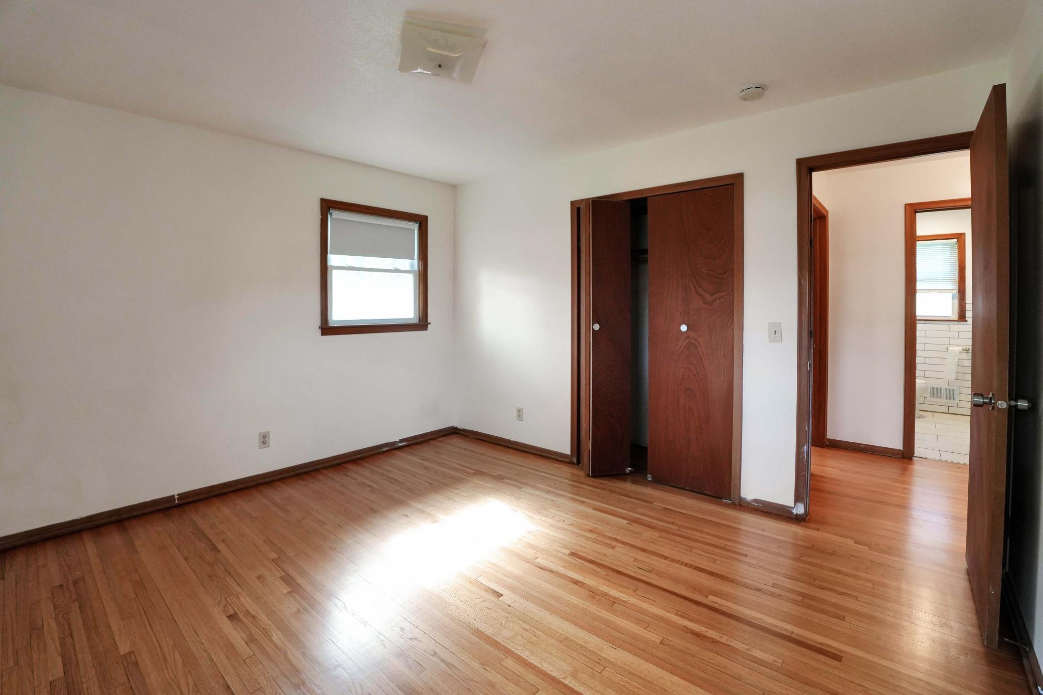 Bedroom 2 (2).jpg
