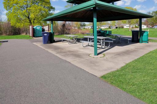 7016 Oliver Circle N, Brooklyn Center, MN 55430