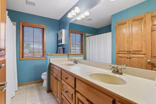 17701 76th Avenue N, Maple Grove, MN 55311
