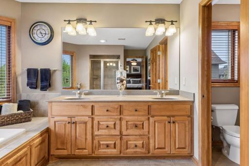 17701 76th Avenue N, Maple Grove, MN 55311