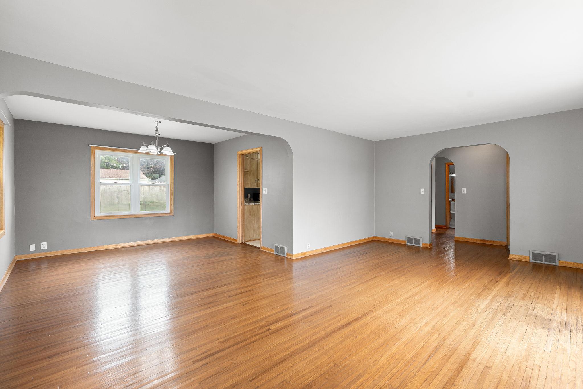 25-web-or-mls-105-giles-pl.jpg