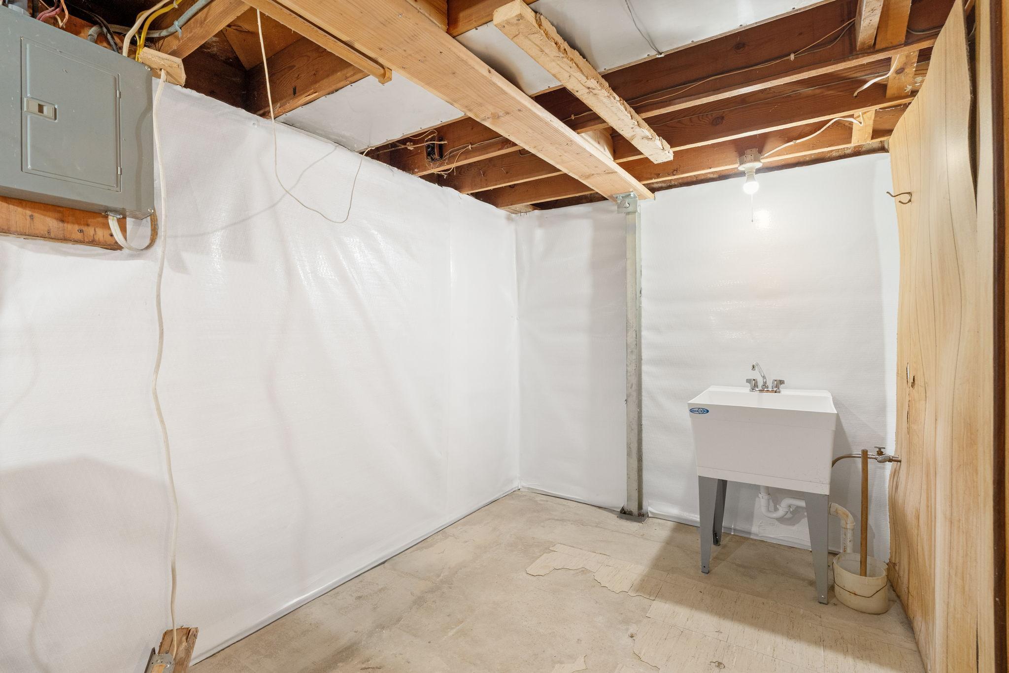 42-web-or-mls-105-giles-pl.jpg