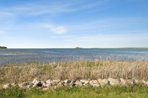 41018 Tomahawk Drive, Wahkon, MN 56386