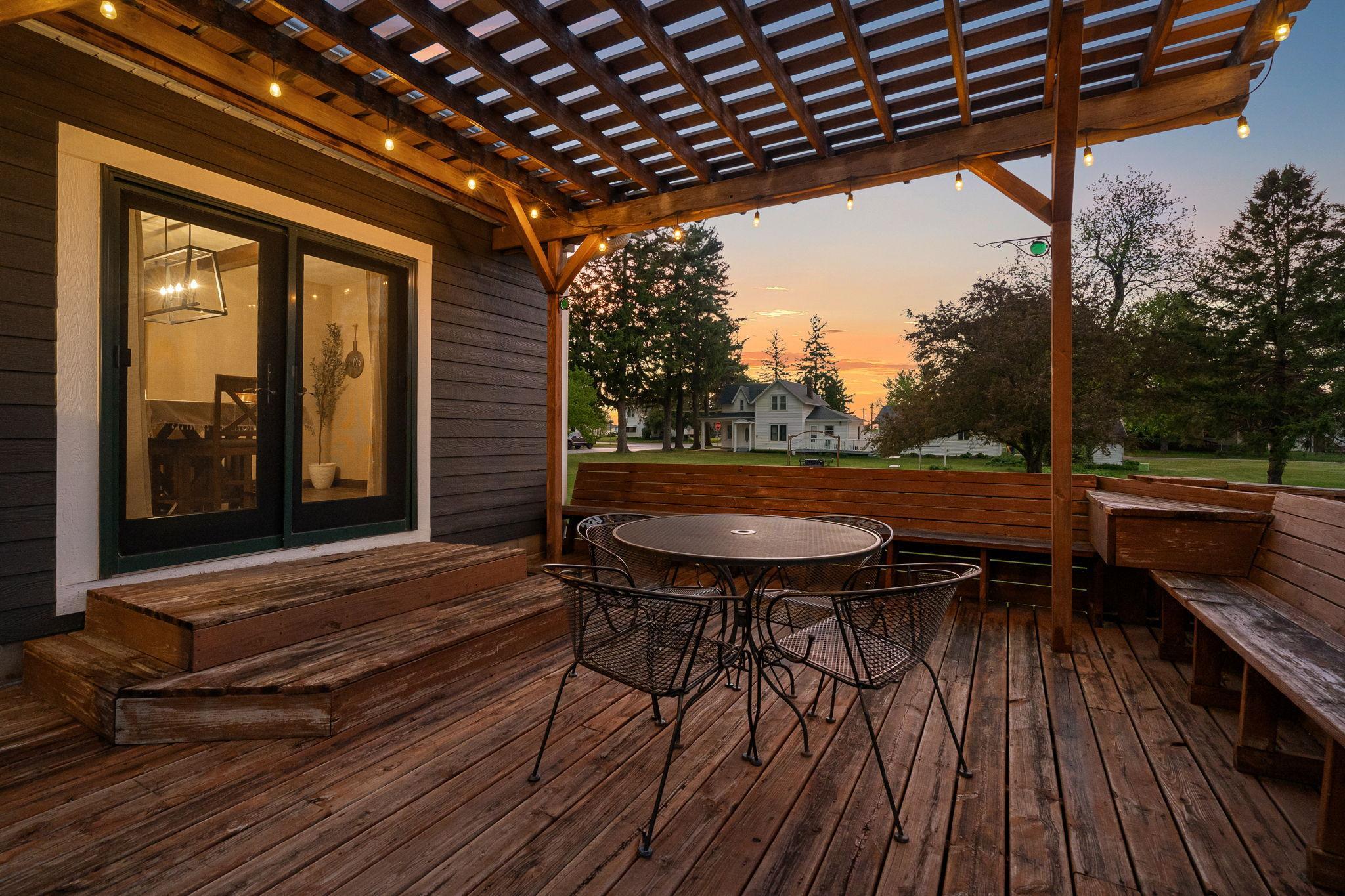 13-web-or-mls-215-5th-ave-ne.jpg