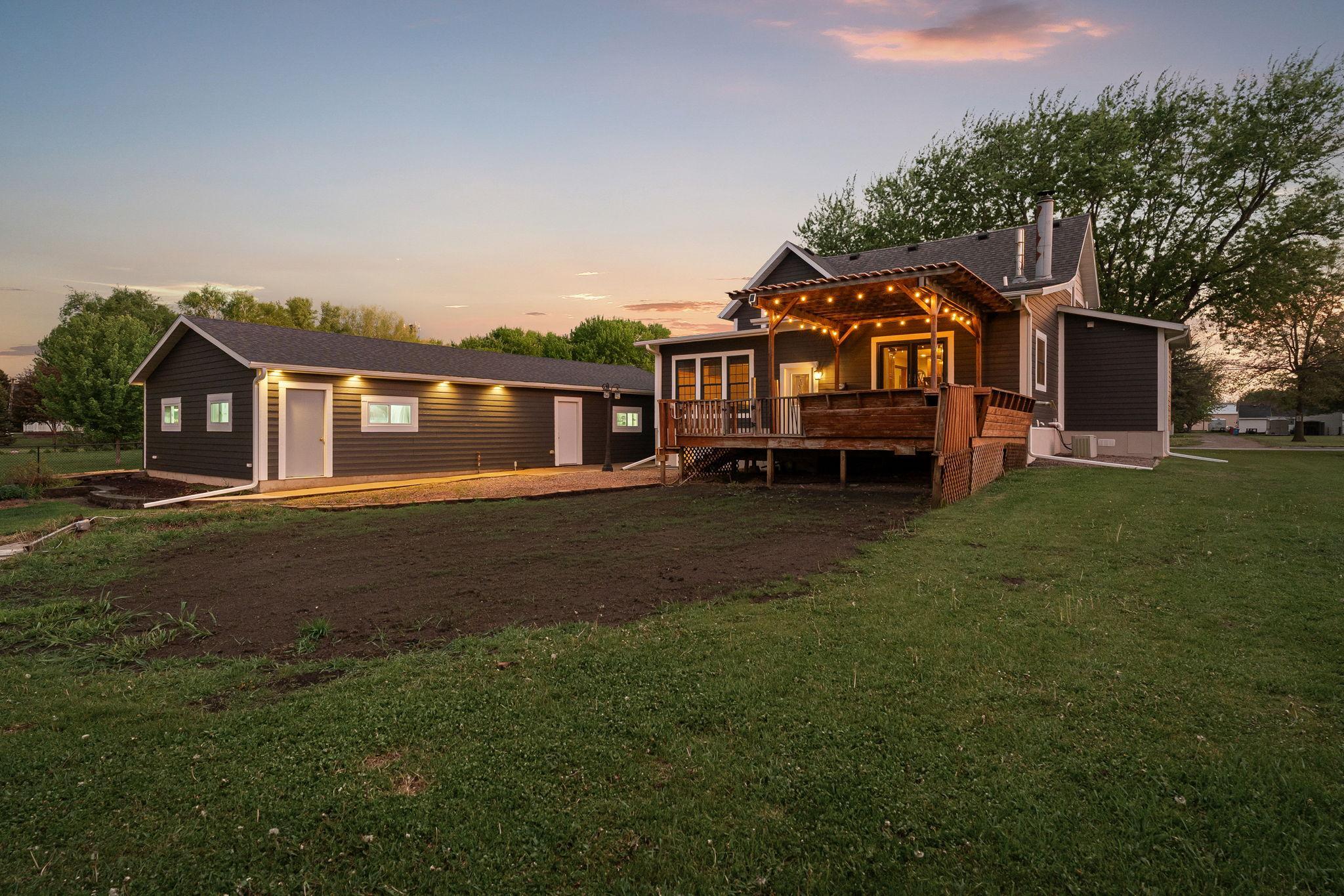 11-web-or-mls-215-5th-ave-ne.jpg