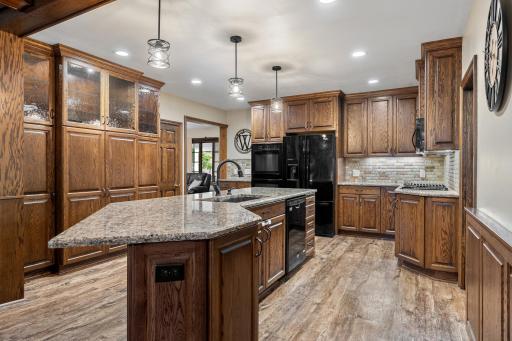 215 5th Avenue NE, Blooming Prairie, MN 55917
