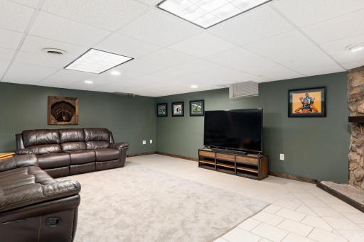 215 5th Avenue NE, Blooming Prairie, MN 55917