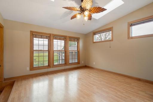 215 5th Avenue NE, Blooming Prairie, MN 55917
