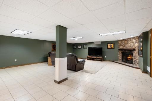 215 5th Avenue NE, Blooming Prairie, MN 55917