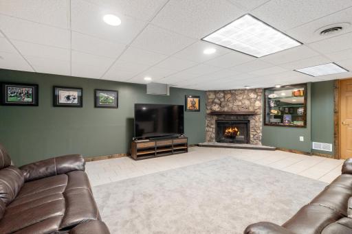 215 5th Avenue NE, Blooming Prairie, MN 55917