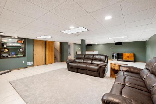 215 5th Avenue NE, Blooming Prairie, MN 55917