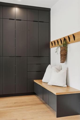 Photo from a previous project. Final design and features tailored to the Buyerâs preferences.
