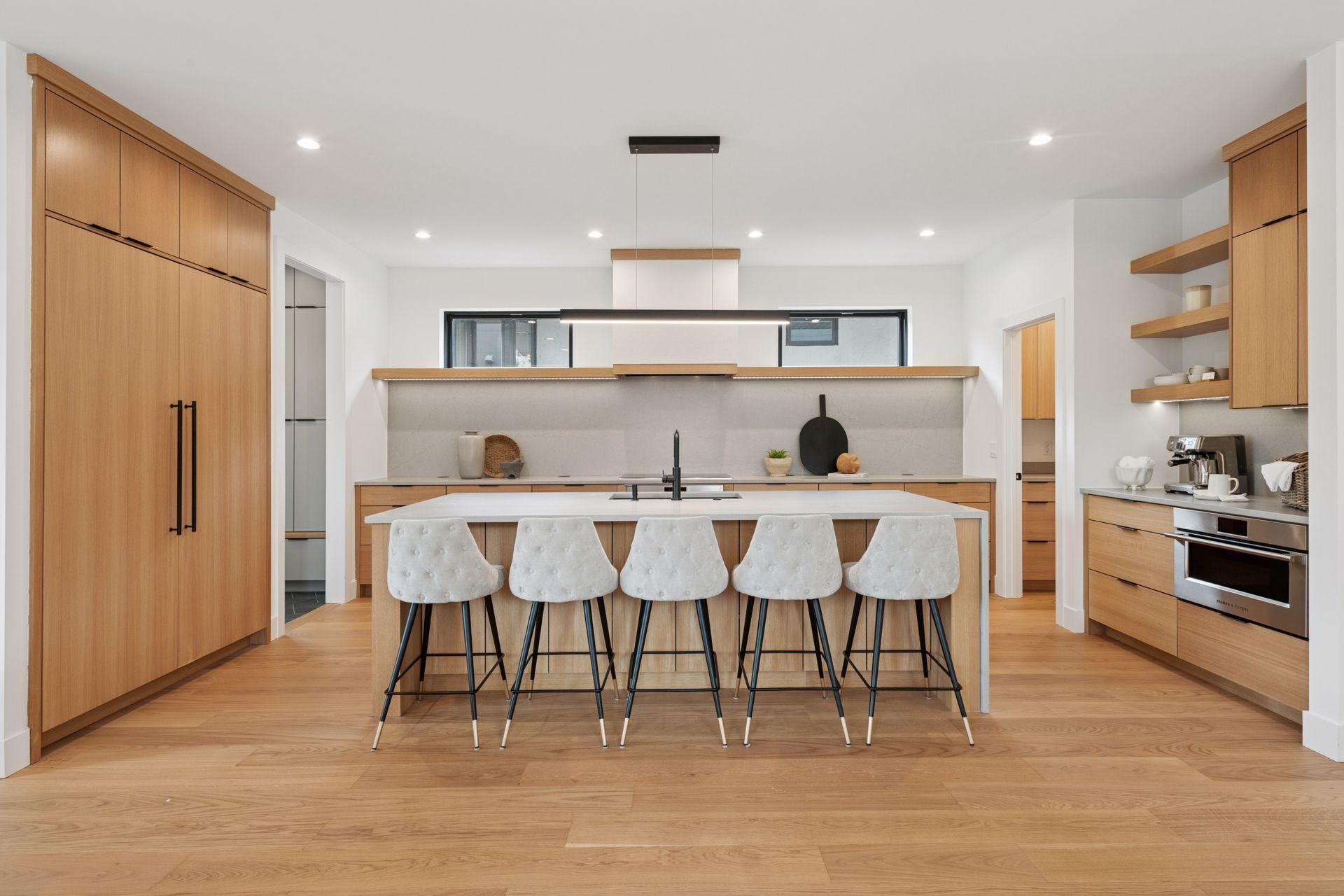 Photo from a previous project. Final design and features tailored to the Buyer’s preferences.