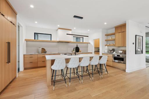 Photo from a previous project. Final design and features tailored to the Buyerâs preferences.