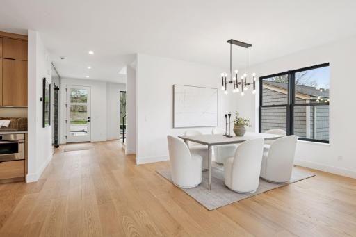 Photo from a previous project. Final design and features tailored to the Buyerâs preferences.