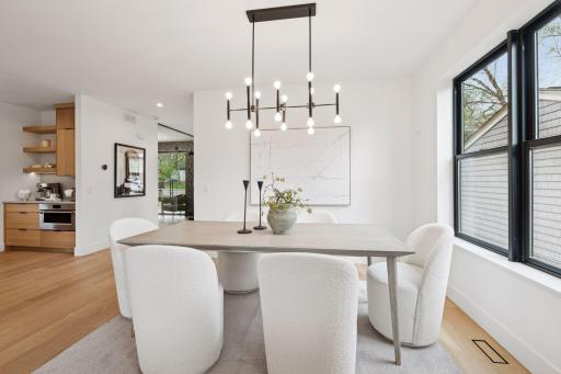 Photo from a previous project. Final design and features tailored to the Buyerâs preferences.