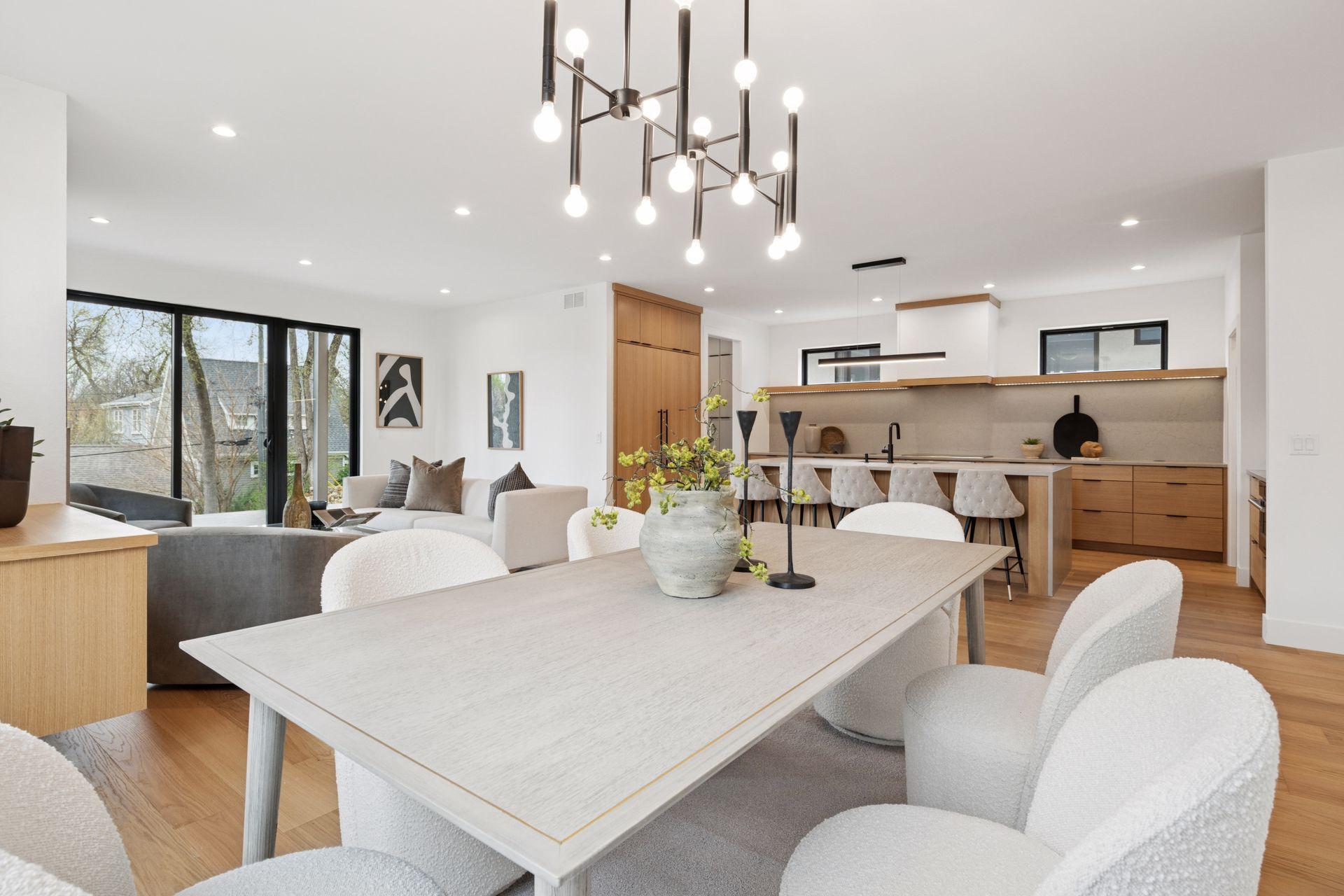 Photo from a previous project. Final design and features tailored to the Buyer’s preferences.