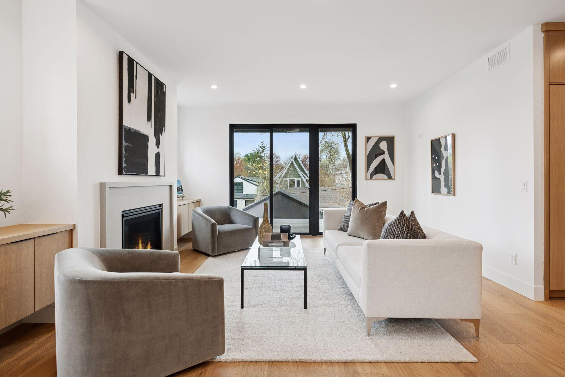 Photo from a previous project. Final design and features tailored to the Buyer’s preferences.
