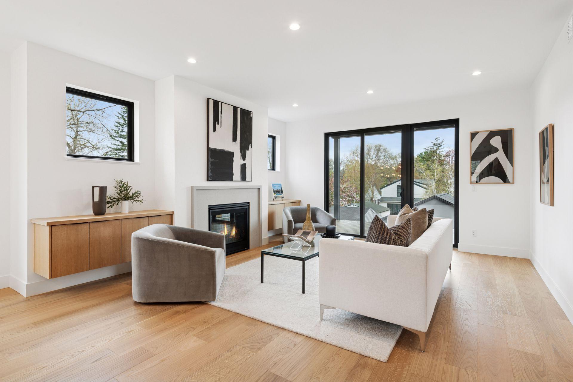 Photo from a previous project. Final design and features tailored to the Buyer’s preferences.