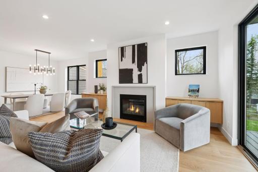 Photo from a previous project. Final design and features tailored to the Buyerâs preferences.