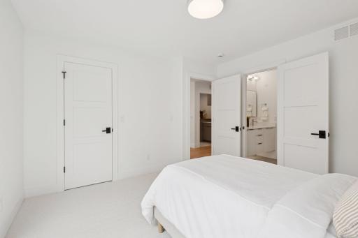 Photo from a previous project. Final design and features tailored to the Buyerâs preferences.