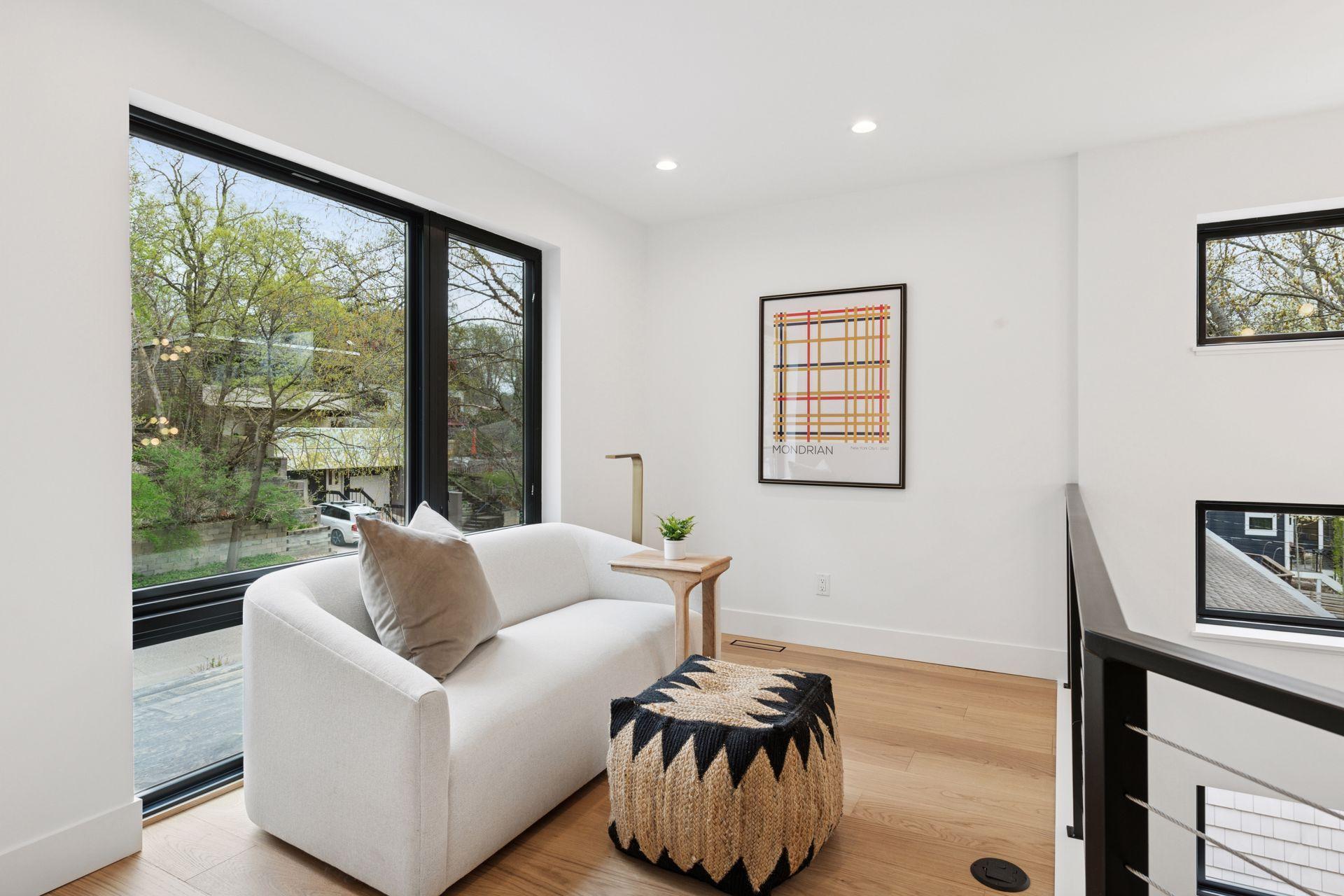 Photo from a previous project. Final design and features tailored to the Buyer’s preferences.