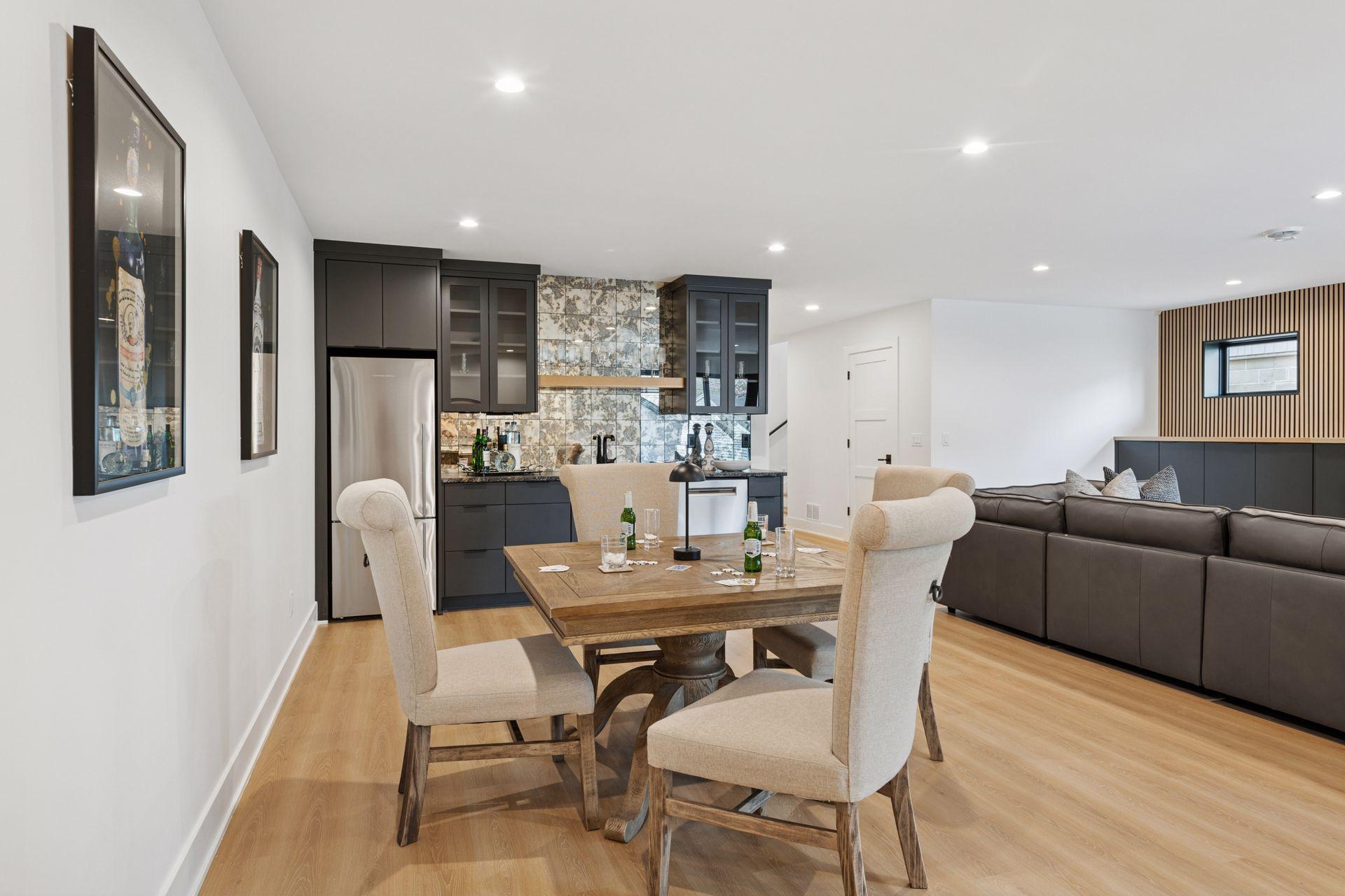 Photo from a previous project. Final design and features tailored to the Buyer’s preferences.