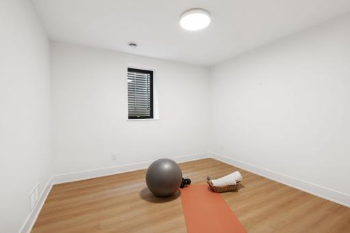 Photo from a previous project. Final design and features tailored to the Buyerâs preferences.