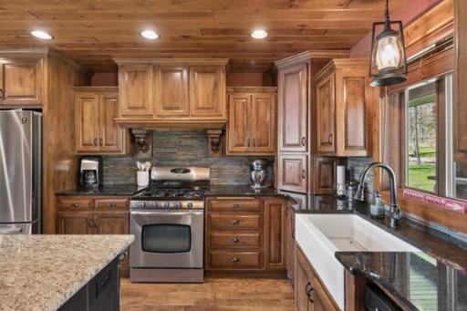 Kitchen 1.jpg