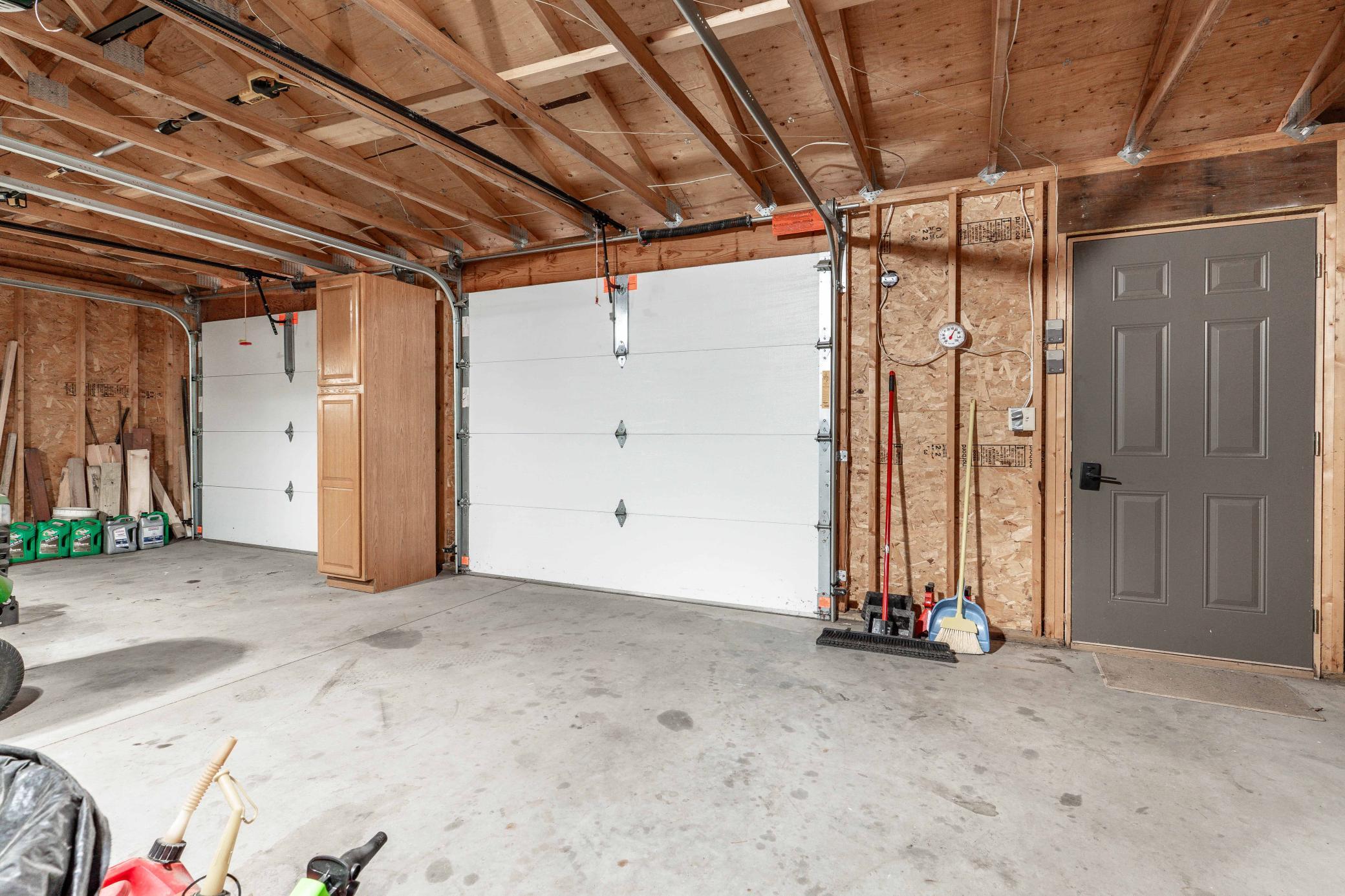 Detached garage