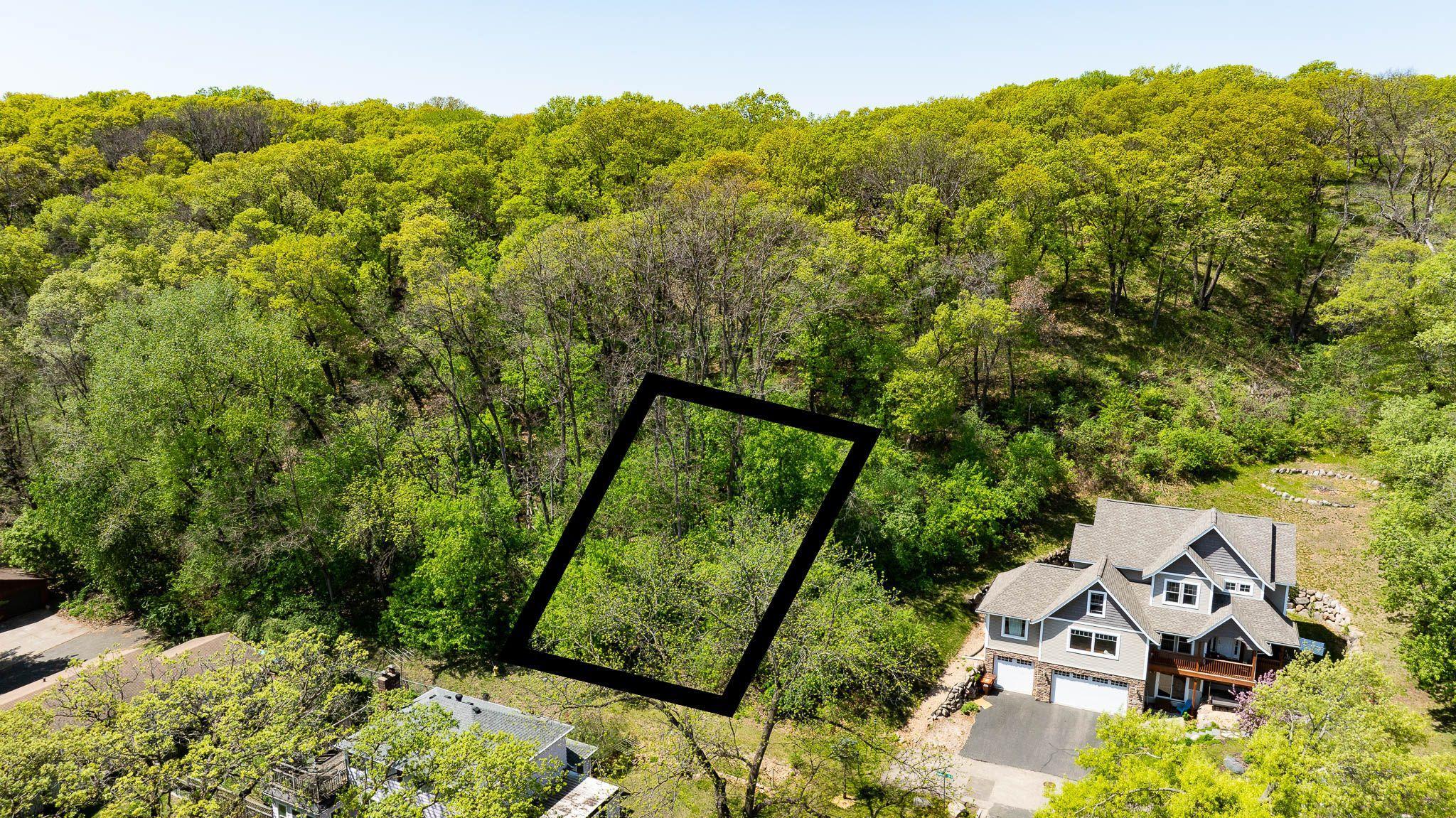 Aerial of the 90'x140' parcel