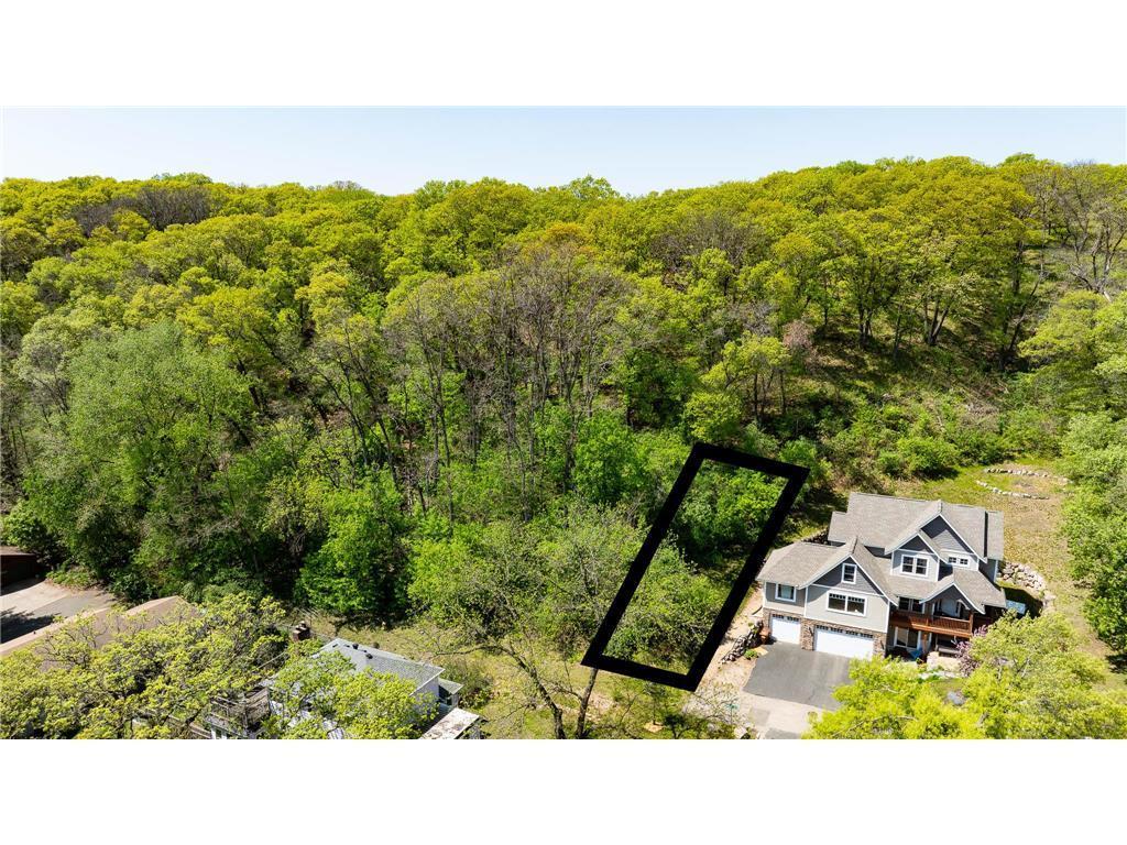 Aerial of the 50'x140' parcel