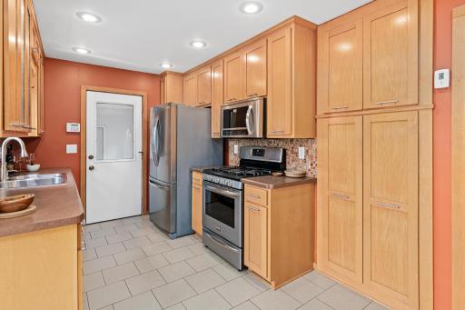 452 109th Avenue NW, Minneapolis, MN 55448