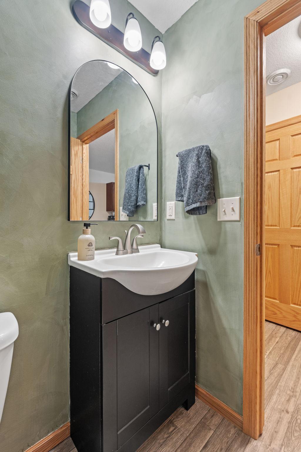 17-web-or-mls-14789 Olivine St NW-17.jpg