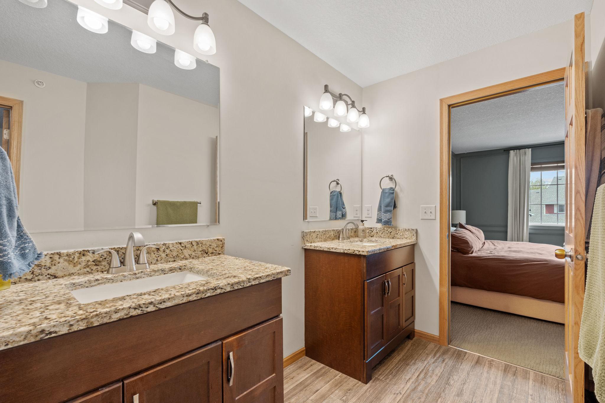 22-web-or-mls-14789 Olivine St NW-22.jpg