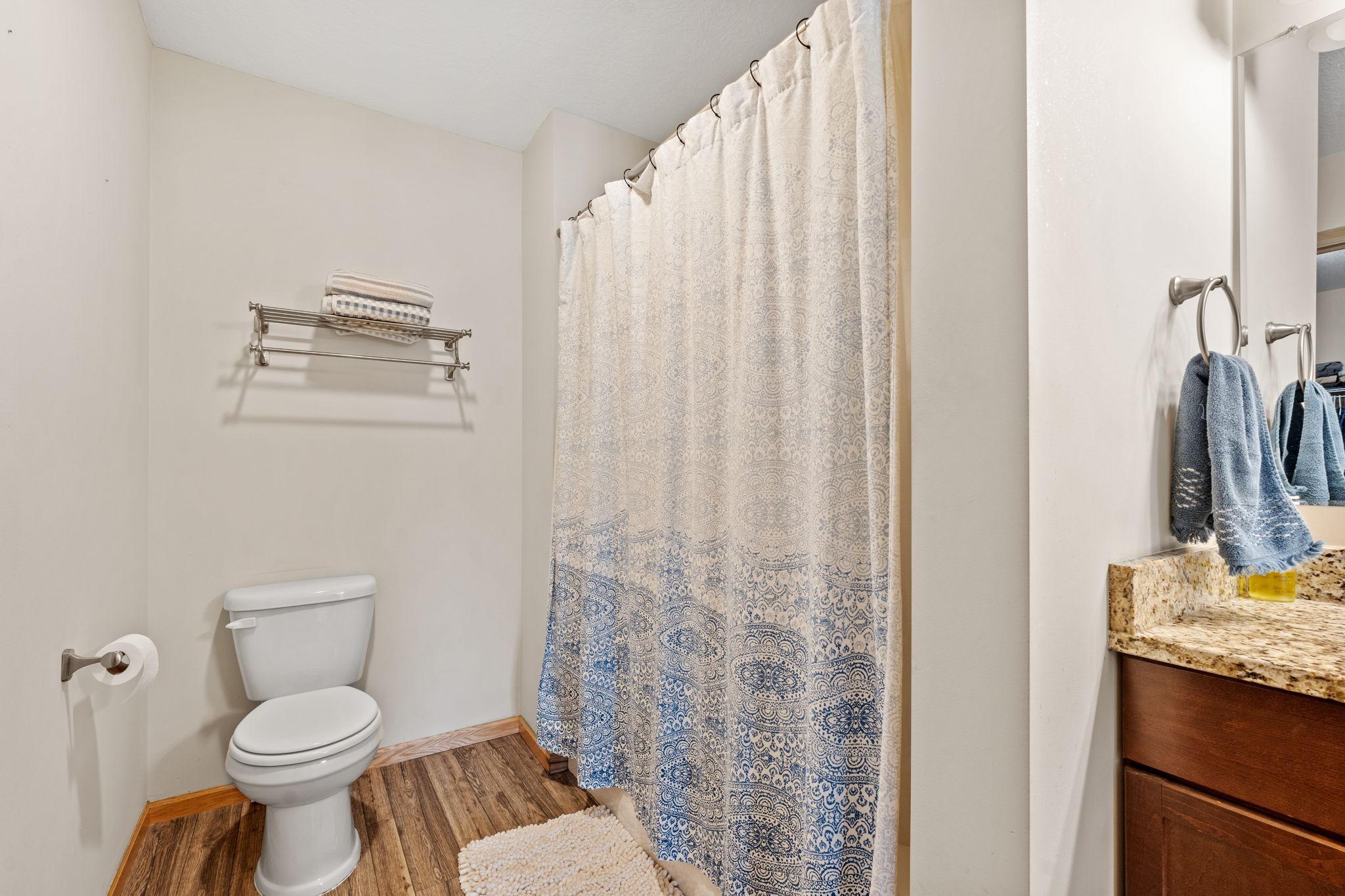 24-web-or-mls-14789 Olivine St NW-24.jpg